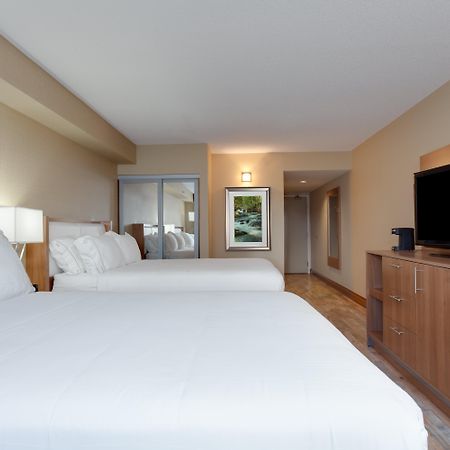 Holiday Inn Express Hotel & Suites Uptown Fredericton By Ihg Esterno foto