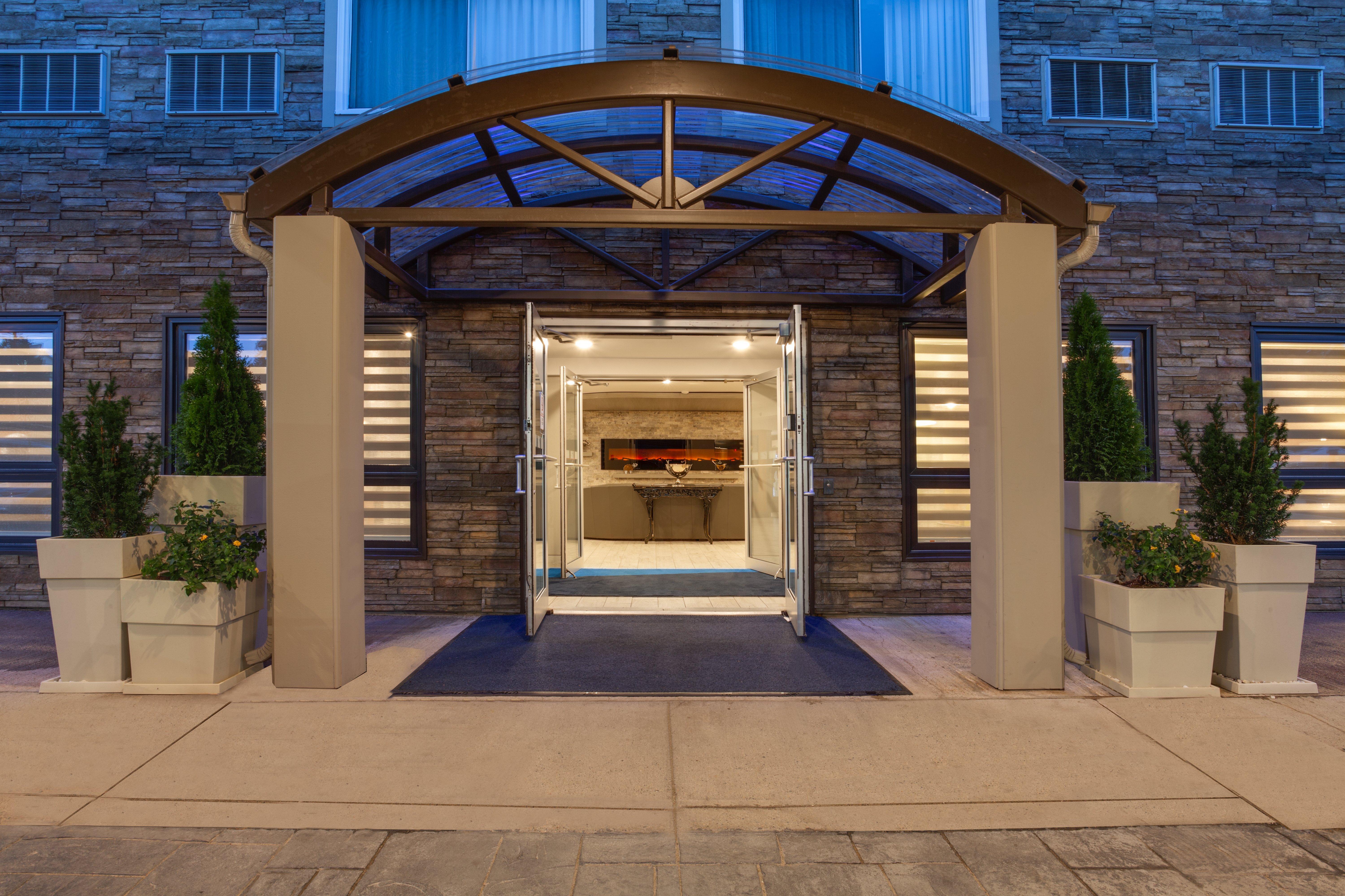 Holiday Inn Express Hotel & Suites Uptown Fredericton By Ihg Esterno foto