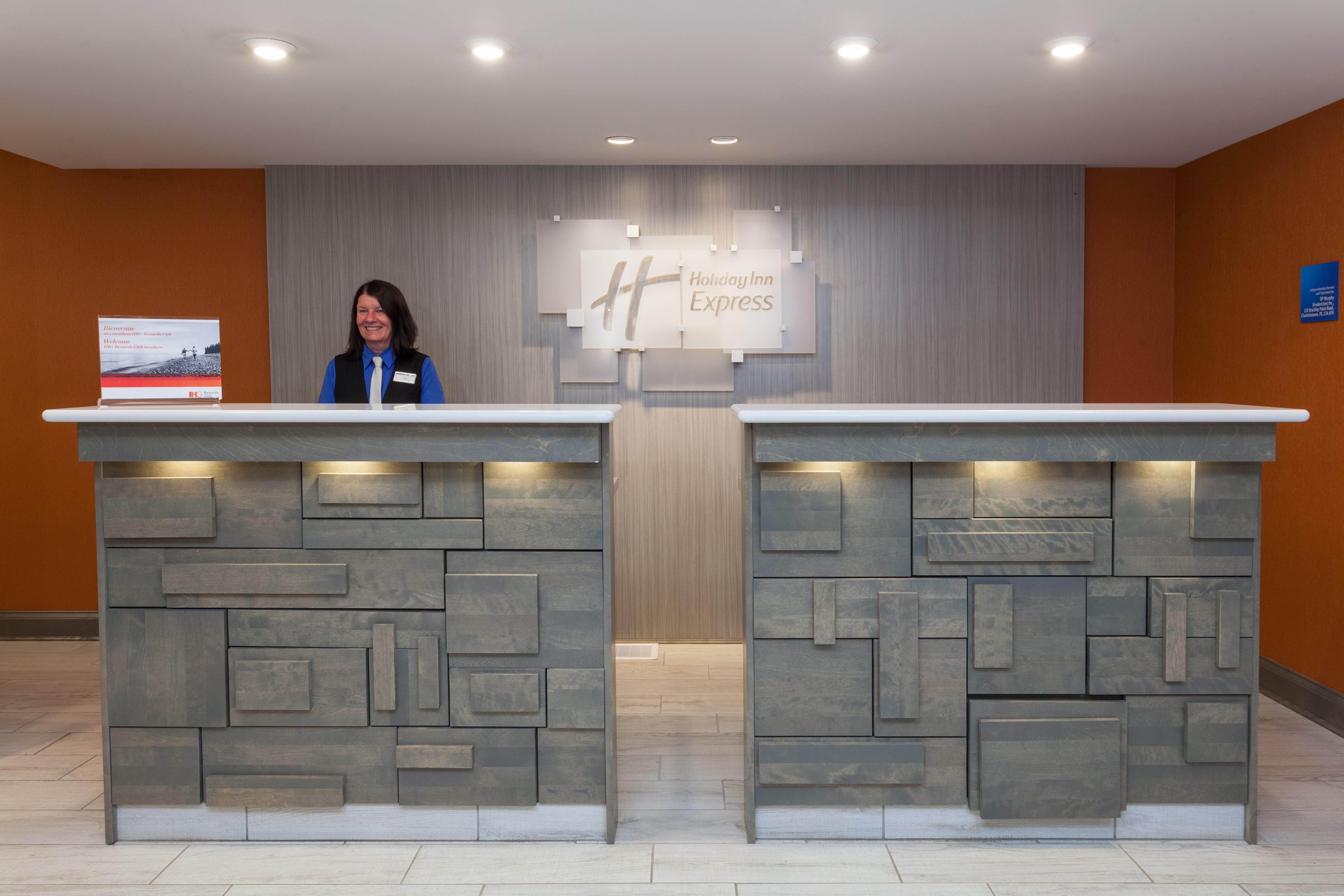 Holiday Inn Express Hotel & Suites Uptown Fredericton By Ihg Esterno foto