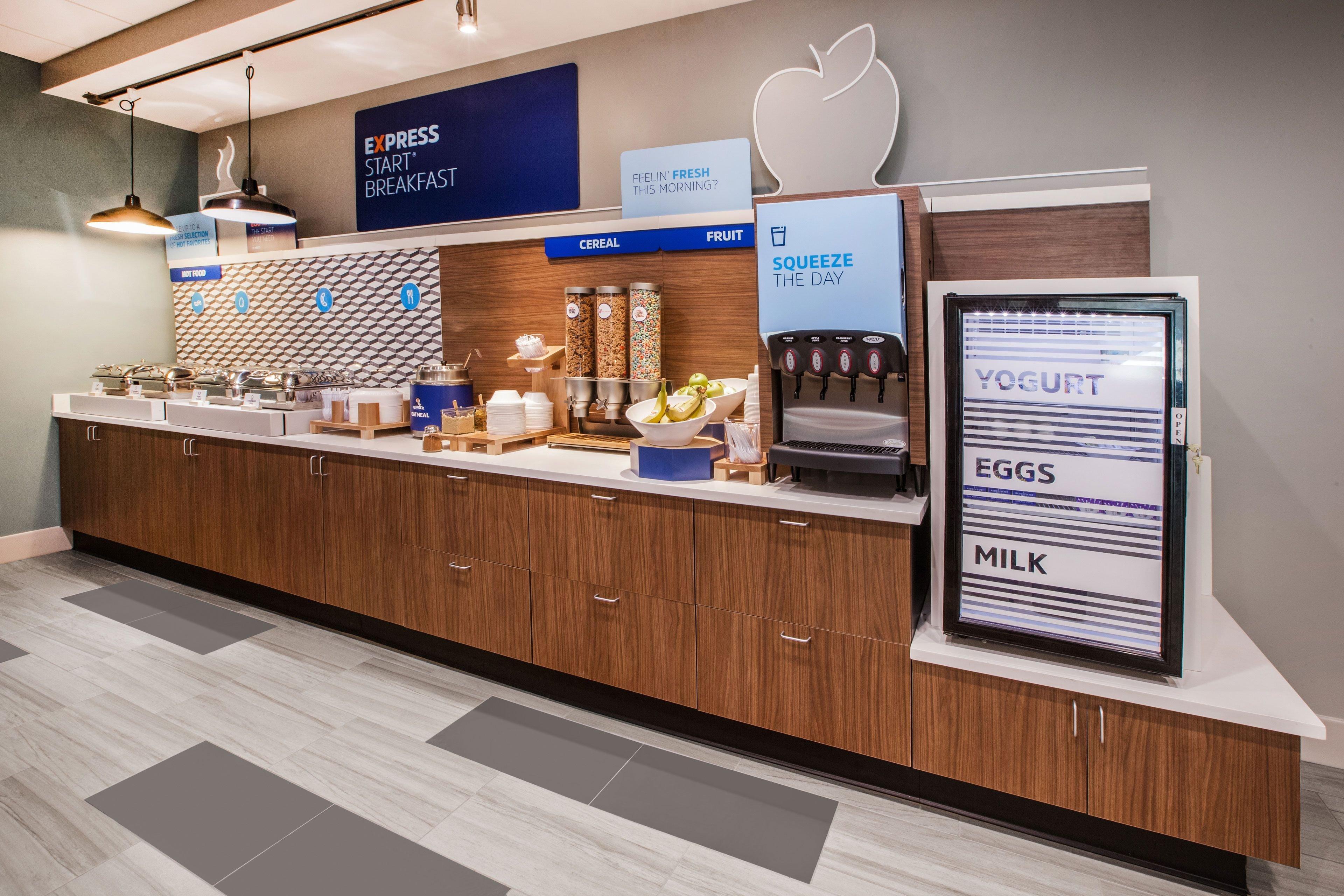Holiday Inn Express Hotel & Suites Uptown Fredericton By Ihg Esterno foto