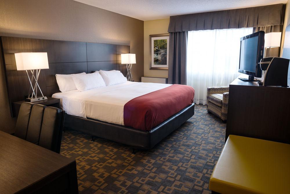 Holiday Inn Express Hotel & Suites Uptown Fredericton By Ihg Esterno foto