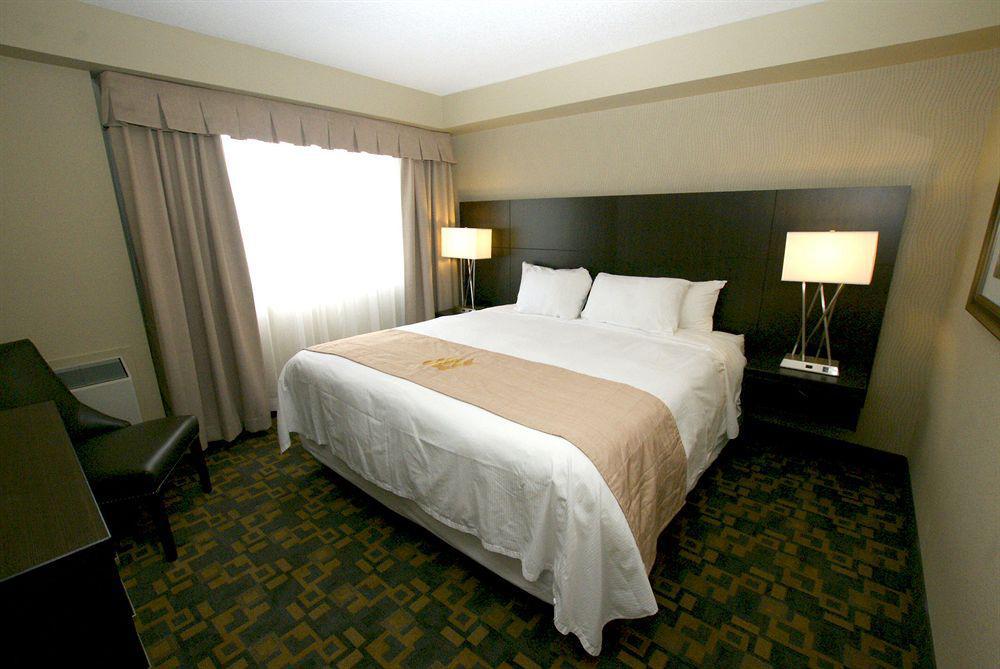 Holiday Inn Express Hotel & Suites Uptown Fredericton By Ihg Esterno foto